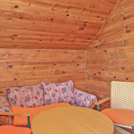 1 Bedroom Amazing In Boitzenburger Land Apartment Lindensee